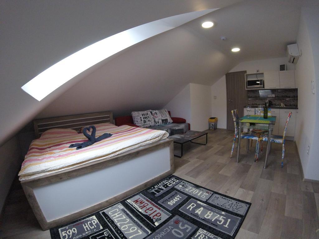 Penzion U Hada Velke Pavlovice Room photo